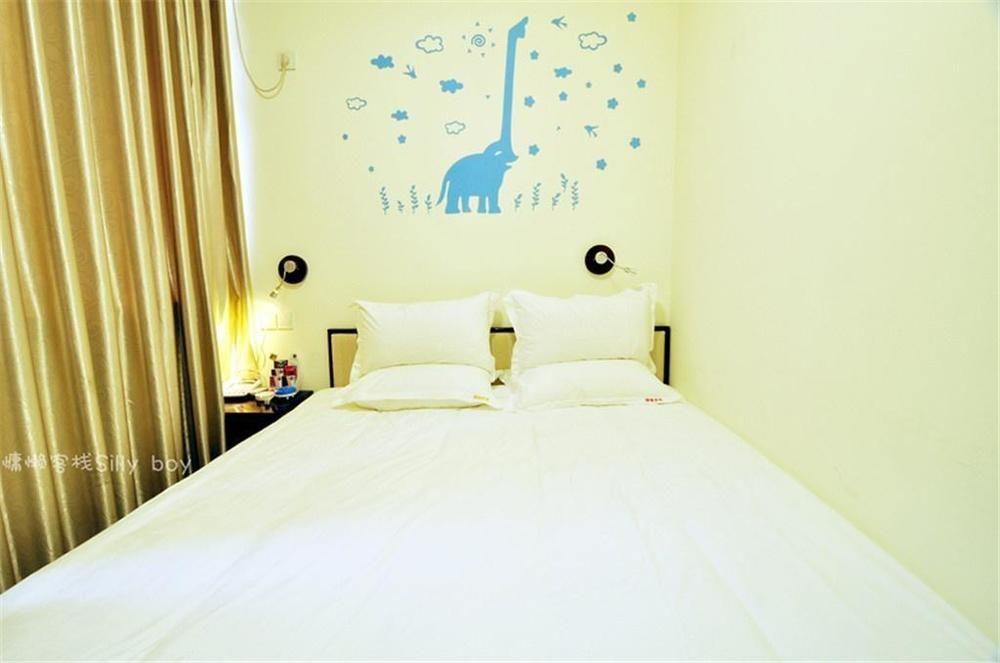 Renli Hotel  Chengdu Bagian luar foto