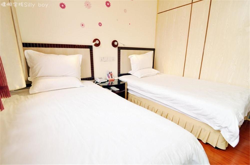 Renli Hotel  Chengdu Bagian luar foto