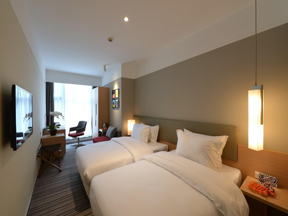 Renli Hotel  Chengdu Bagian luar foto
