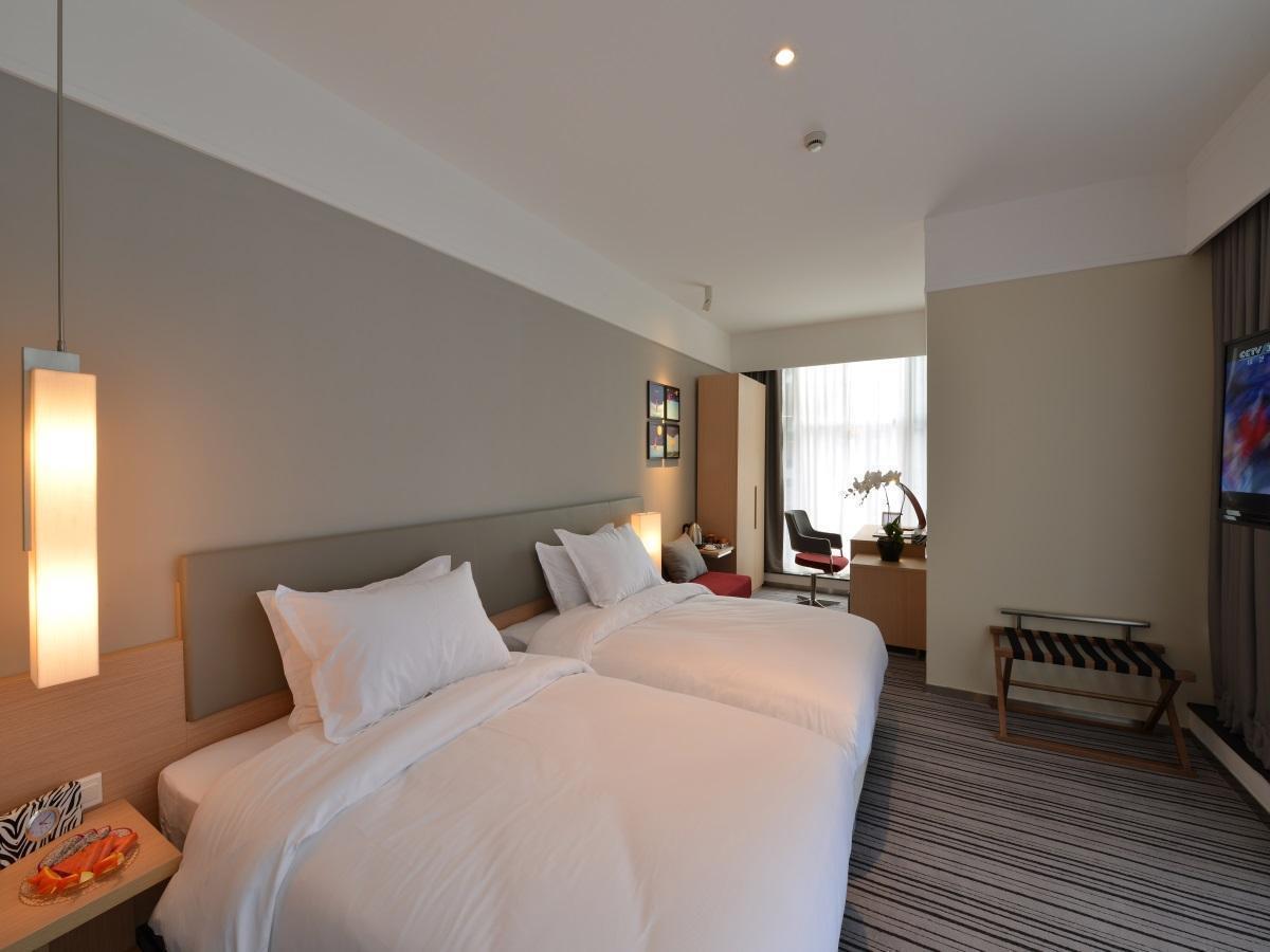 Renli Hotel  Chengdu Bagian luar foto